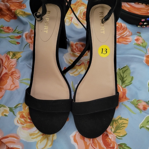 Sandals - Picture 3 of 3